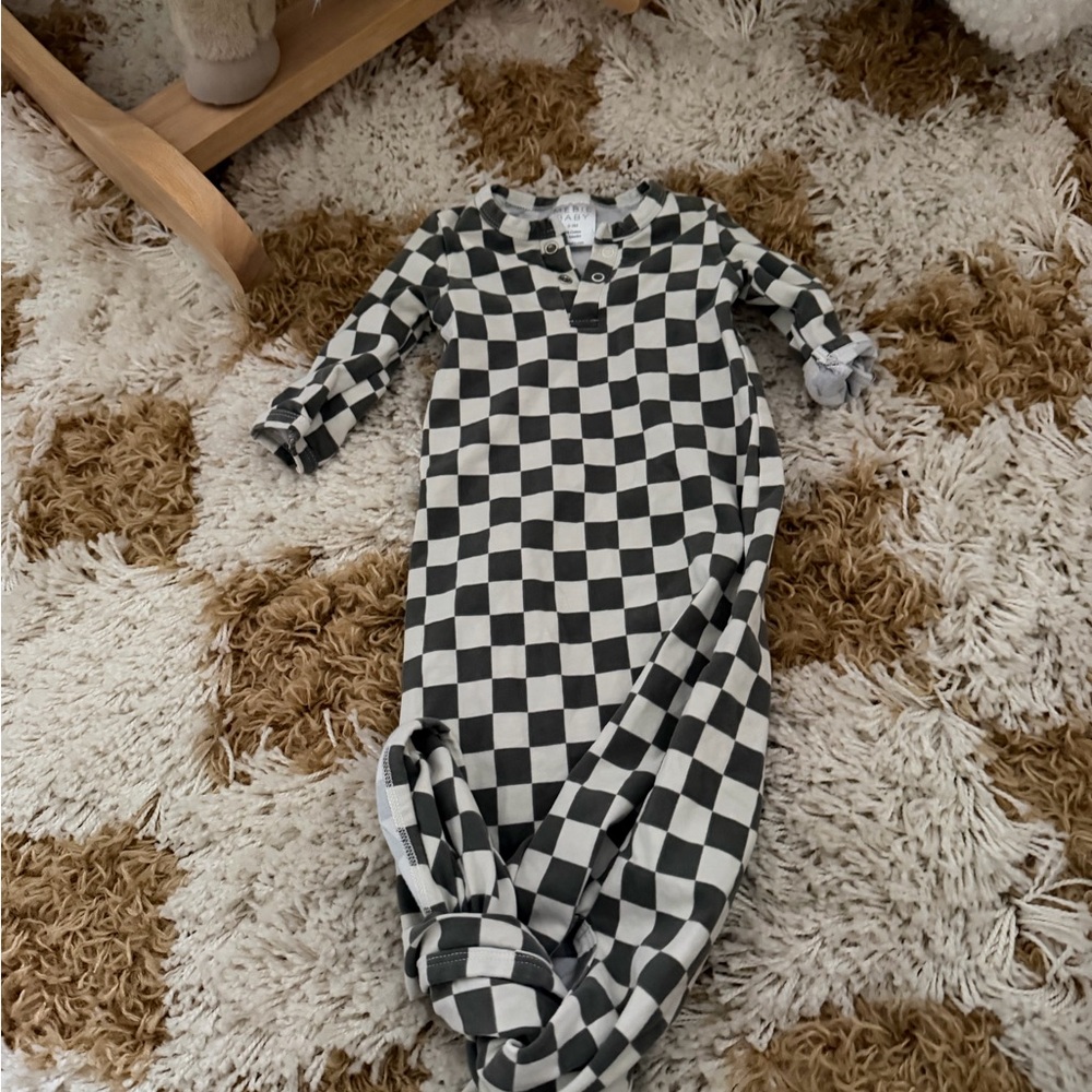 Mebie baby Checkered Knot gown